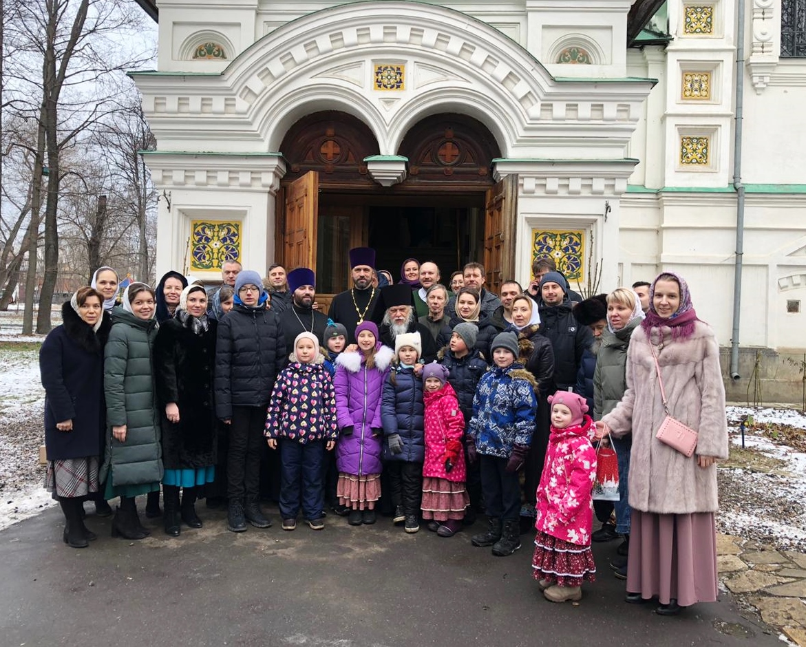 Духовенство храма Живоначальной Троицы в Кожухово